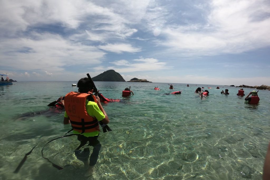 School trip in Malaysia water safety Perhentian