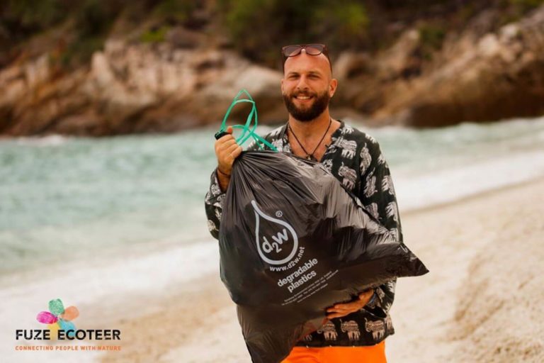 Ecotourism Internship - Inspire beach cleans by tourists